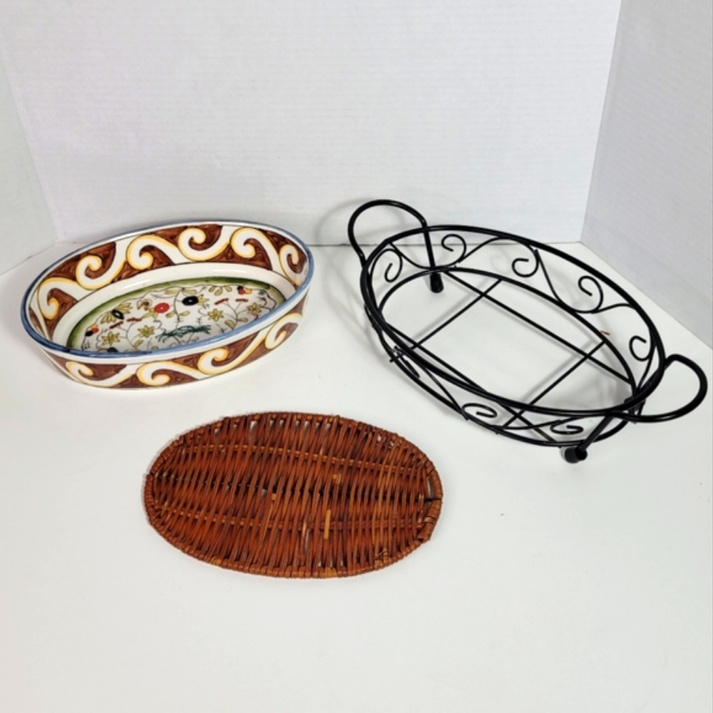Temptations Oven to Table Beautiful Oval Dish w Metal Stand & Wicker Pad - Picture 3 of 16